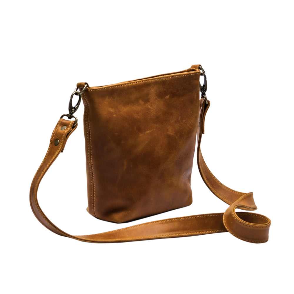 Villa-Crossbody--Toffee-002.jpg